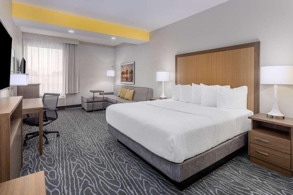 Hotel La Quinta & By Wyndham