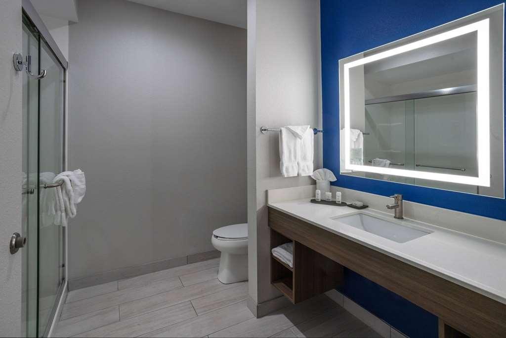 La Quinta & By Wyndham Hotel 2*