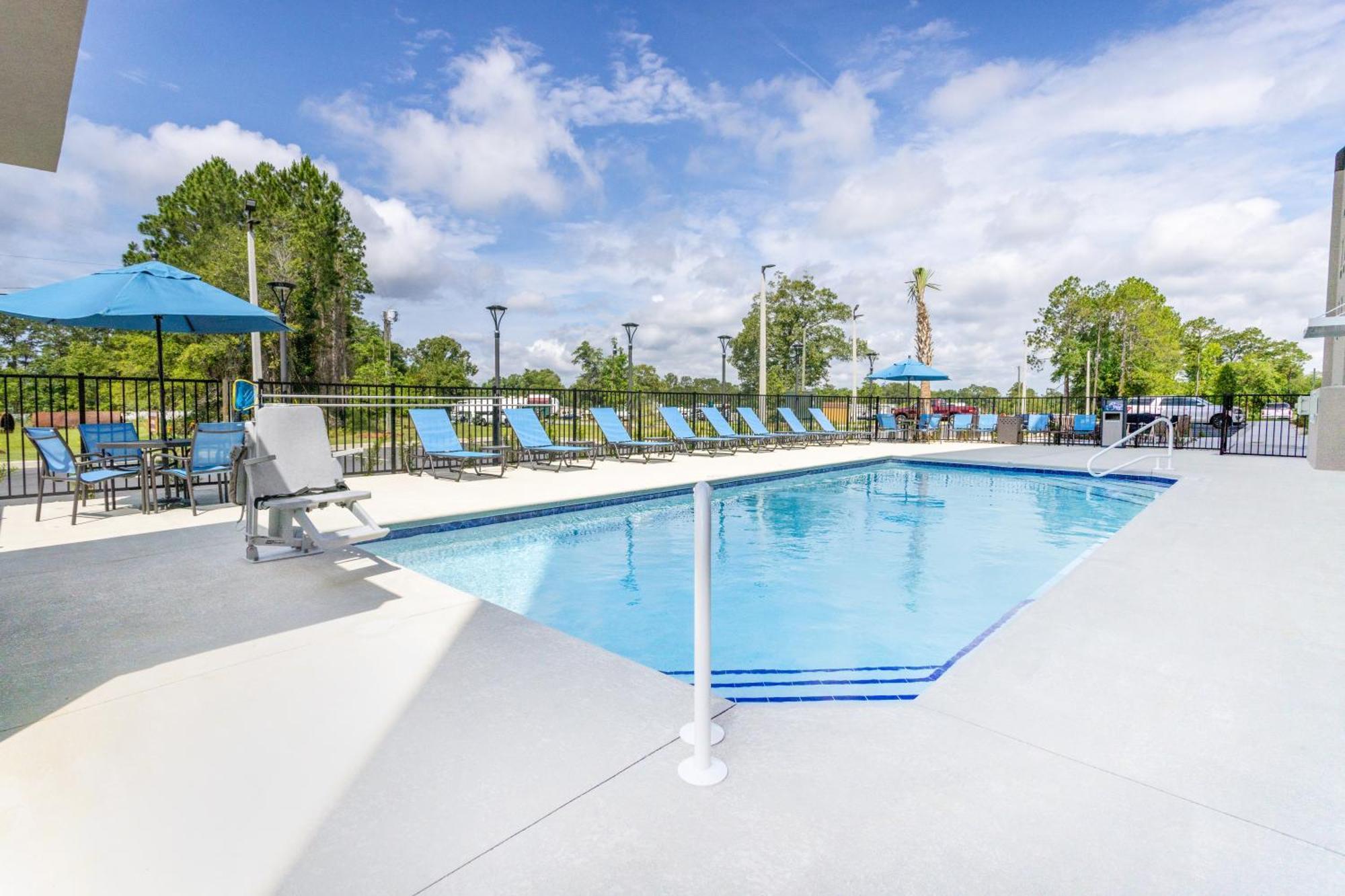 La Quinta & By Wyndham 2*