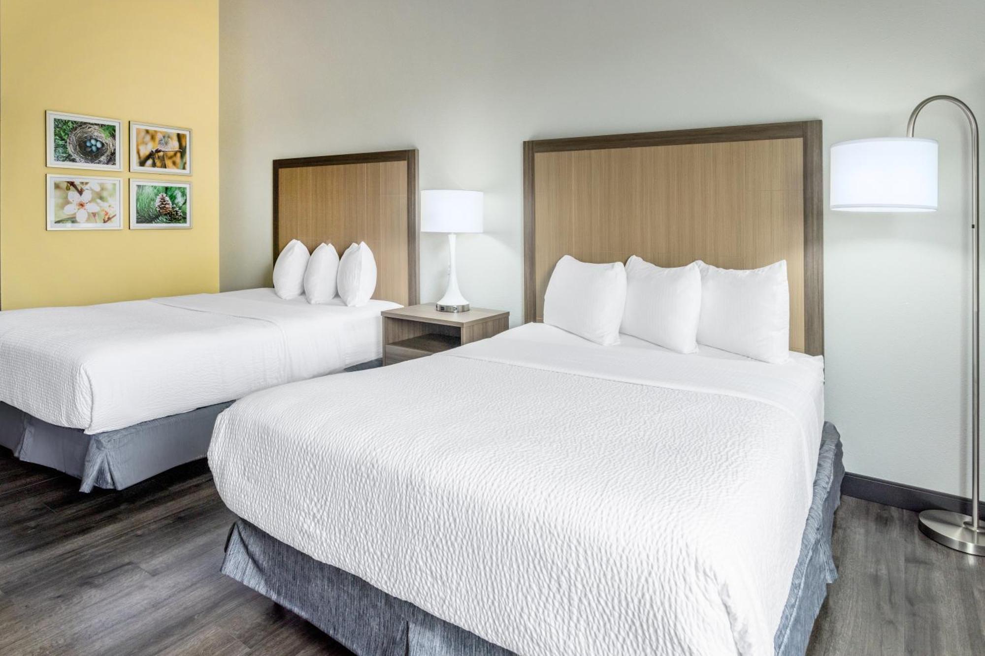 La Quinta & By Wyndham Hotel