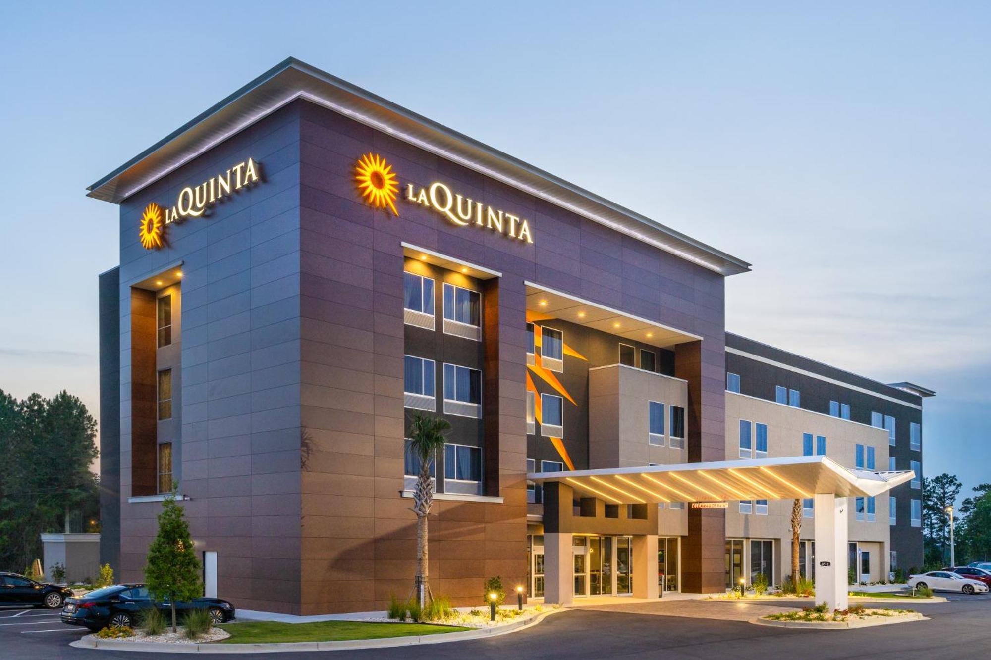 Hotel La Quinta & By Wyndham